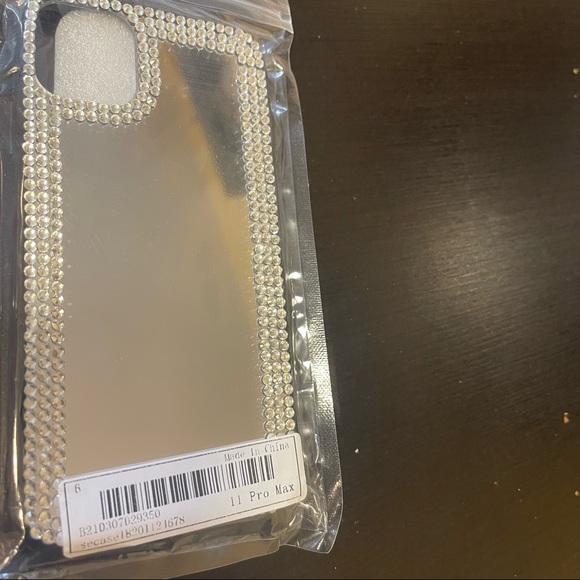 iPhone 11 Pro Max Case. Mirror - Picture 3 of 4